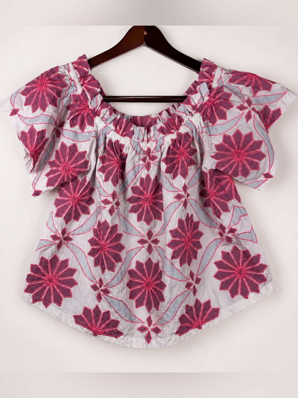 Maeve Anthropologie Embroidered Floral Peasant Top Pink White Cotton